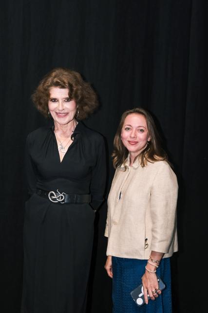Fanny Ardant in Cassandre — photo 183